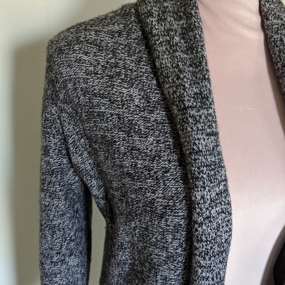 Aritzia (babaton) cashmere sweater - Picture 2 of 4